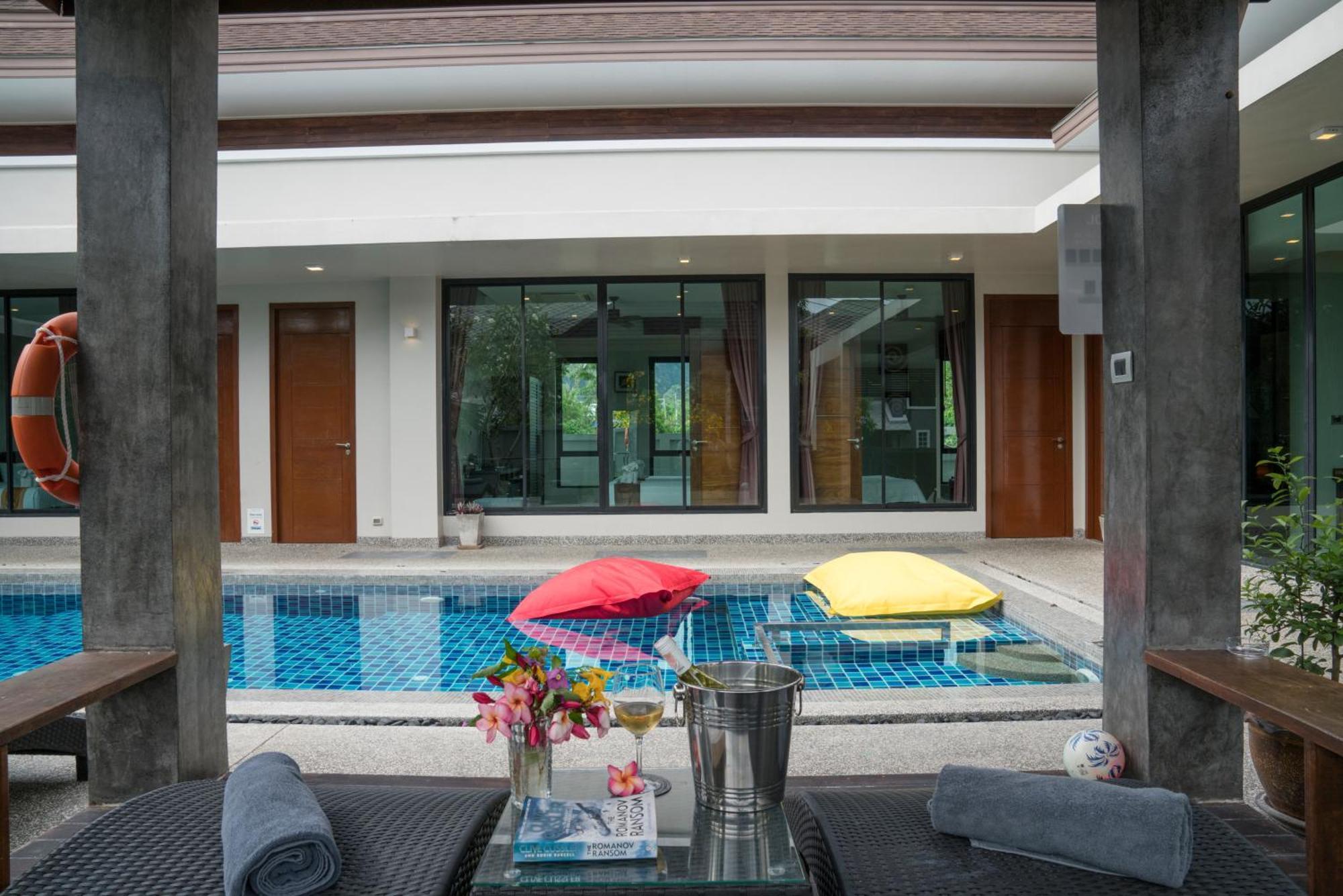 Narintara Private Pool Villas - Free Tuk-Tuk Service To The Beach! Ao Nang Exterior foto